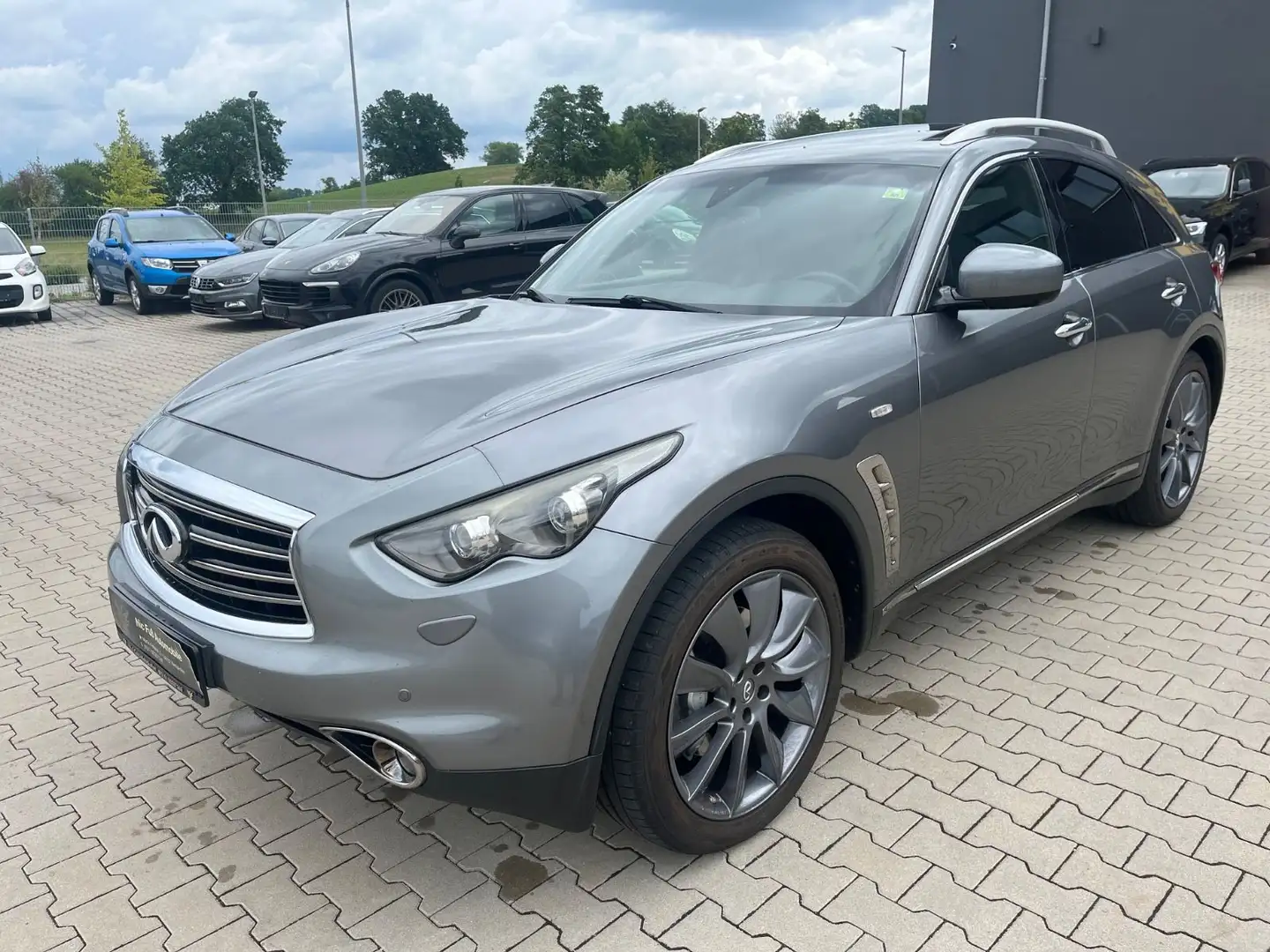 Infiniti QX70 3.7 S 8-fach EURO5 Leder,Navi,VOLL Grau - 1