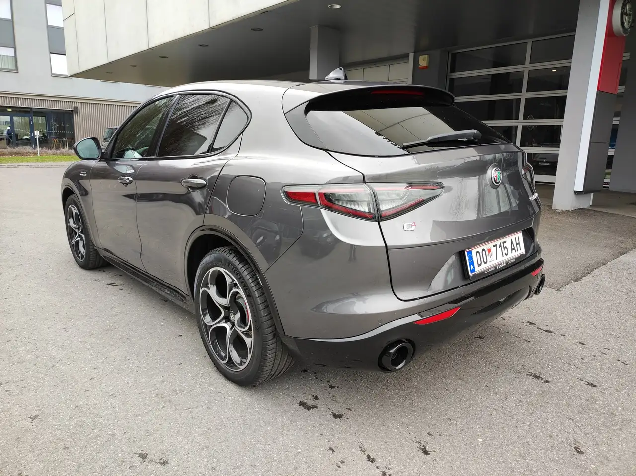 Alfa Romeo Stelvio 2025