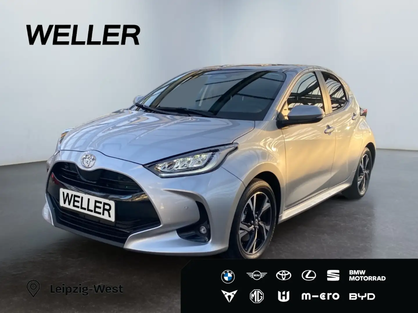 Toyota Yaris Hybrid 116 1.5 Teamplayer *LED*CAM*SHZ*PDC* Silber - 1