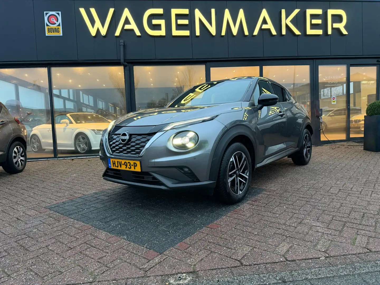 Nissan Juke 1.6 Hybrid N-Connecta AUT|NAVI|CAM|1e EIGENAAR Gris - 1