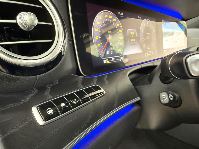 Mercedes-Benz E 450 Limousine 4Matic *AMG*Multibeam*Massage* — photo 11