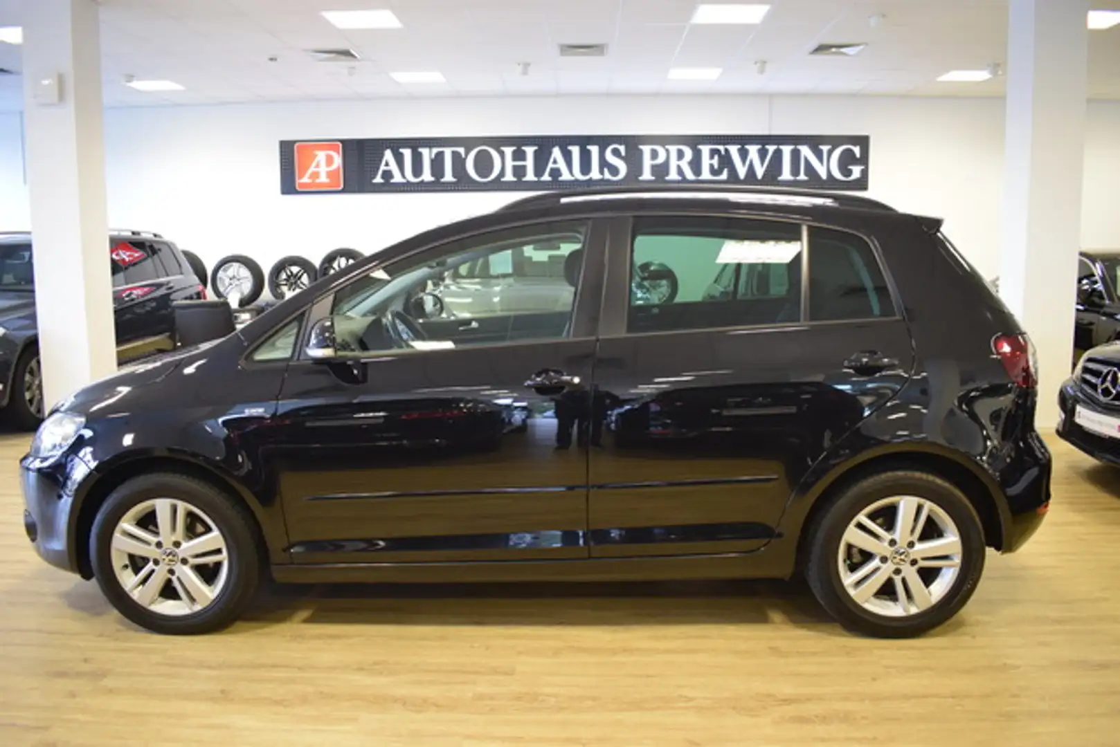 Volkswagen Golf Plus VI NAVI/PDC/SITZH./KLIMAAUT./2.BESITZ Noir - 2