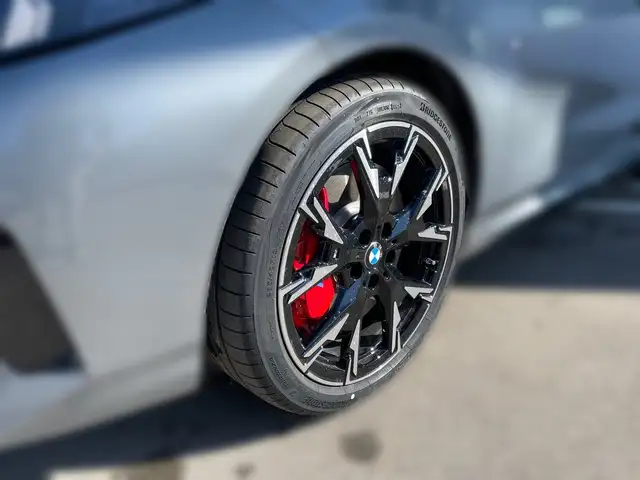 BMW 1 Series view 6