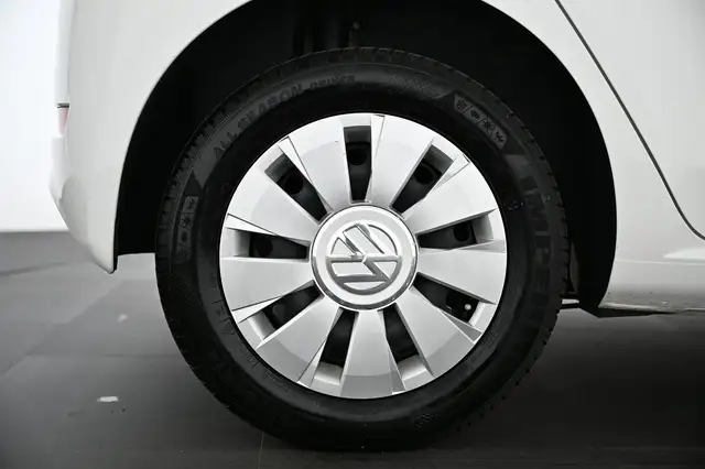 Volkswagen Up! view 15
