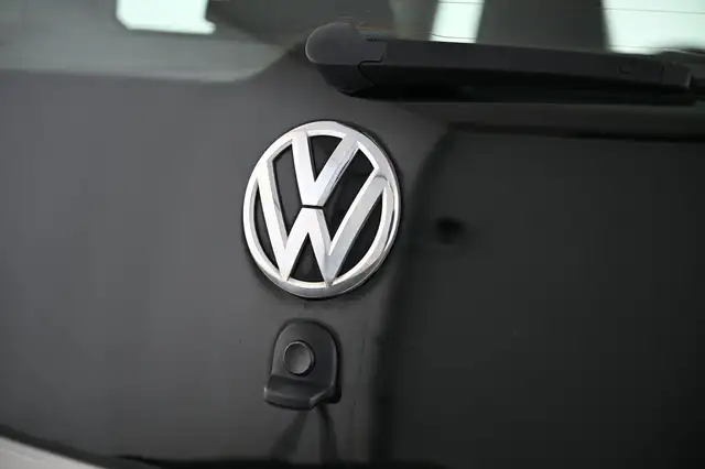 Volkswagen Up! view 13