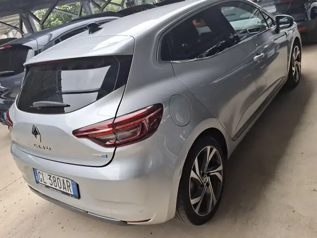 Renault Clio view 9
