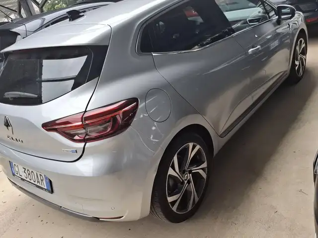 Renault Clio view 11