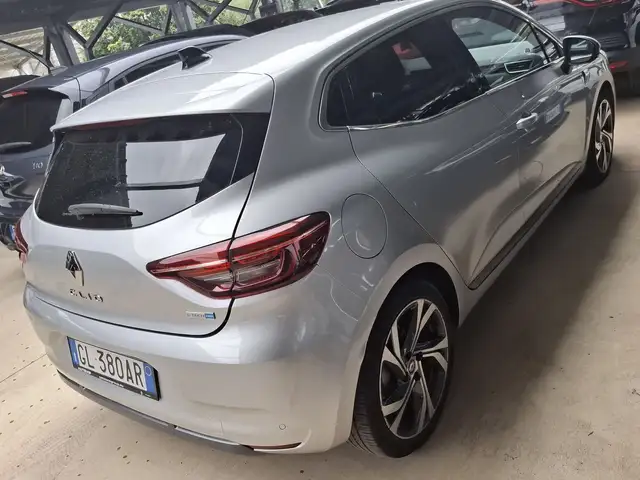Renault Clio view 5