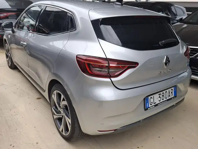 Renault Clio view 4