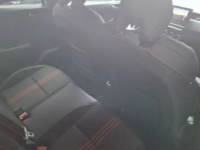 Renault Clio view 15
