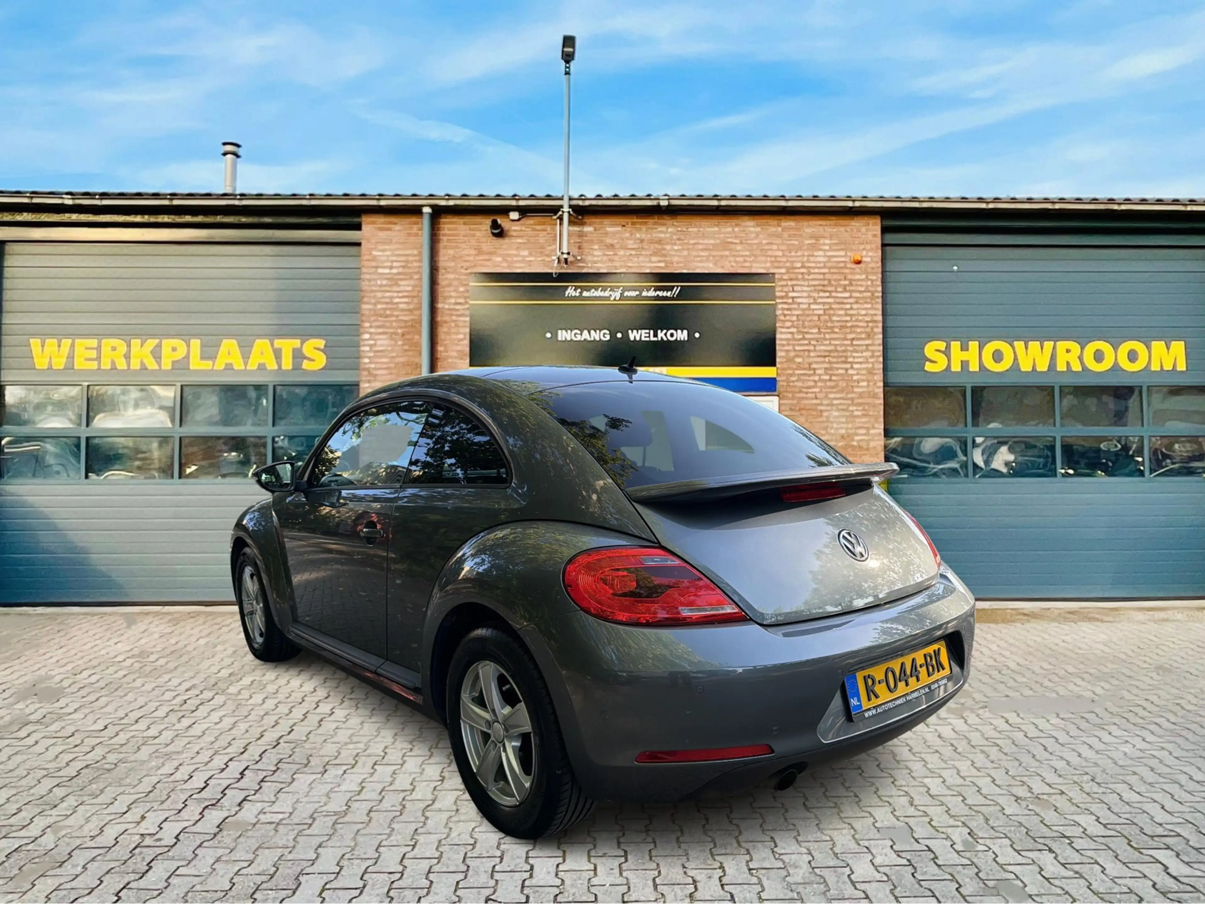 Volkswagen Beetle 1.2 TSI Design *Spoiler*6 Versn.* — photo 2
