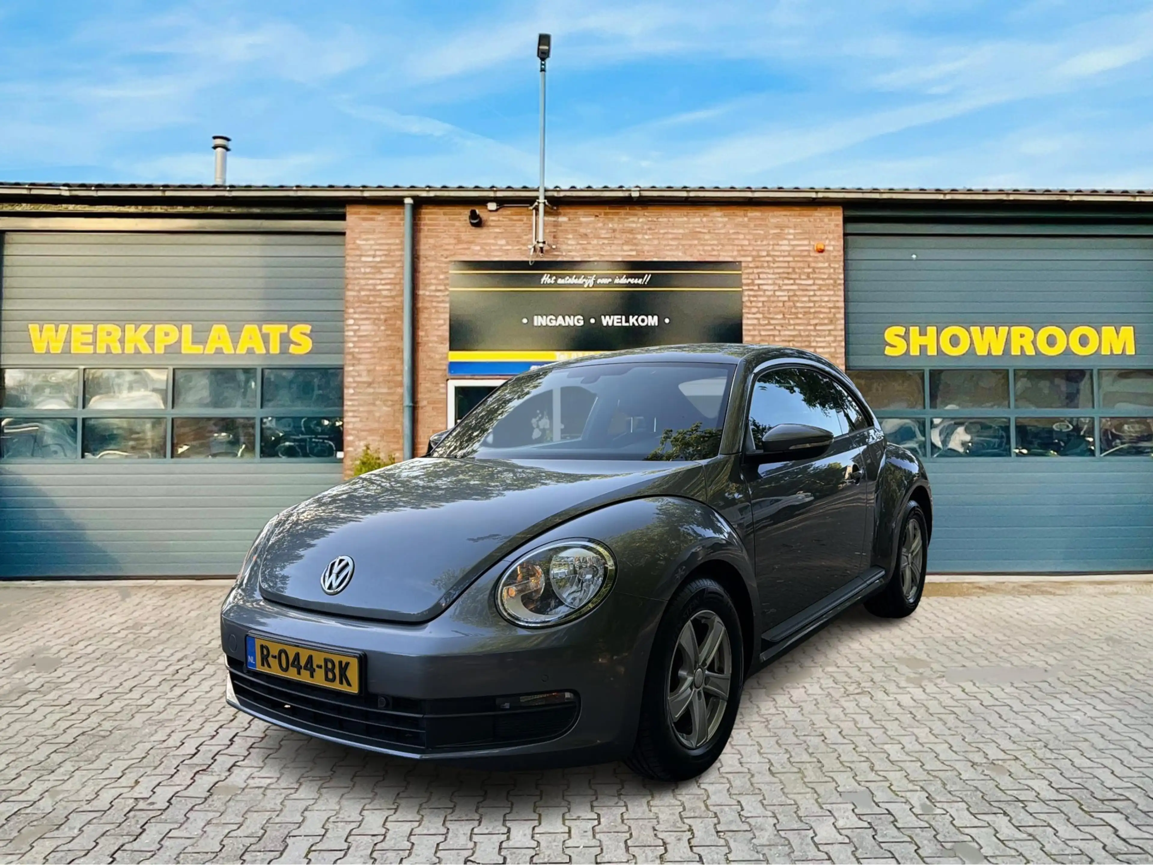 Volkswagen Beetle 1.2 TSI Design *Spoiler*6 Versn.* — photo 13