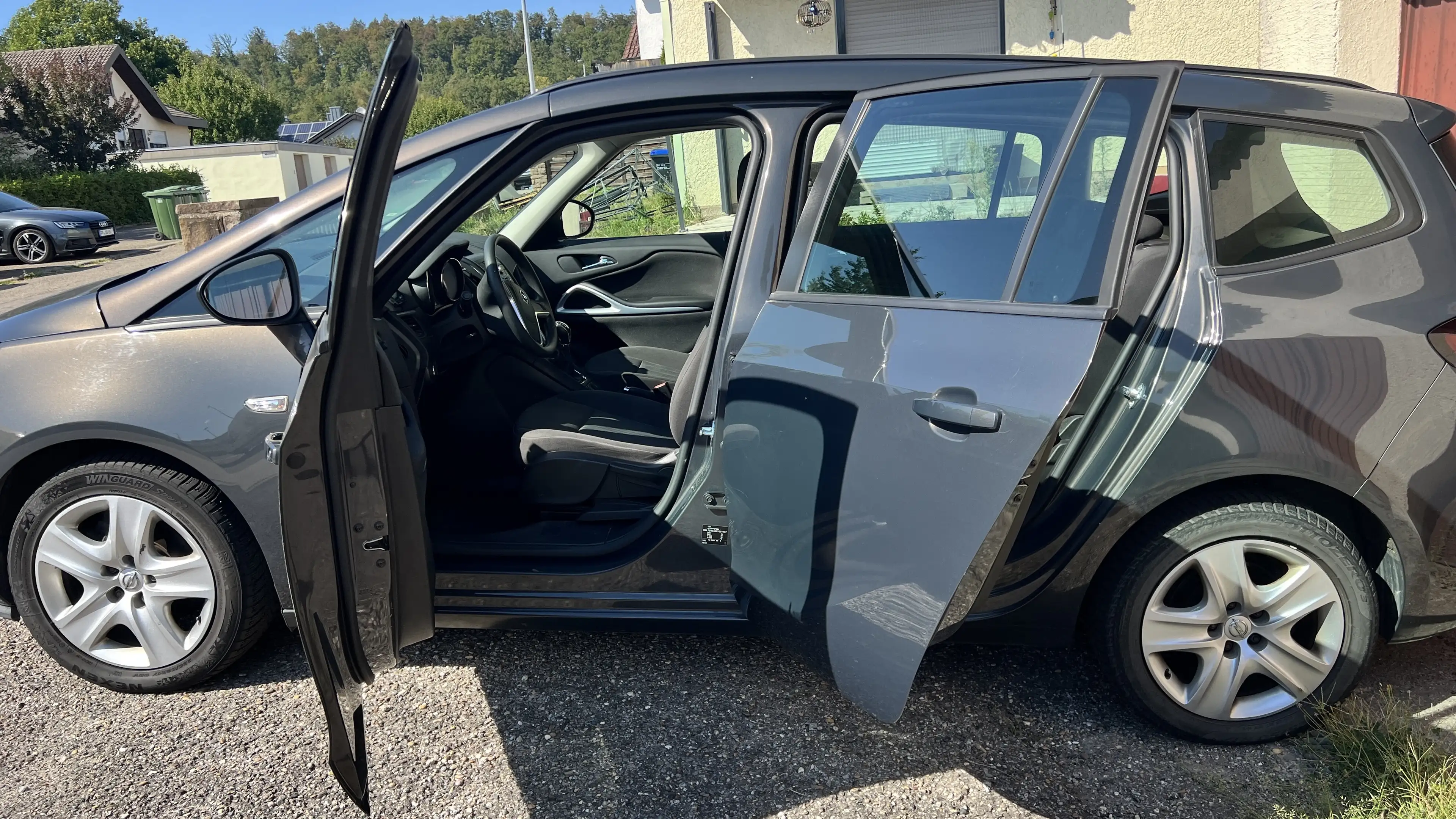 Opel Zafira Tourer Edition — photo 8
