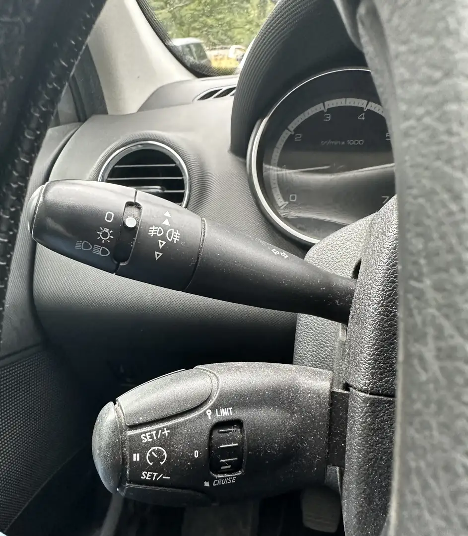 Peugeot 308 1.6 VTi XS  7 personen  7 stoelen Grijs - 1