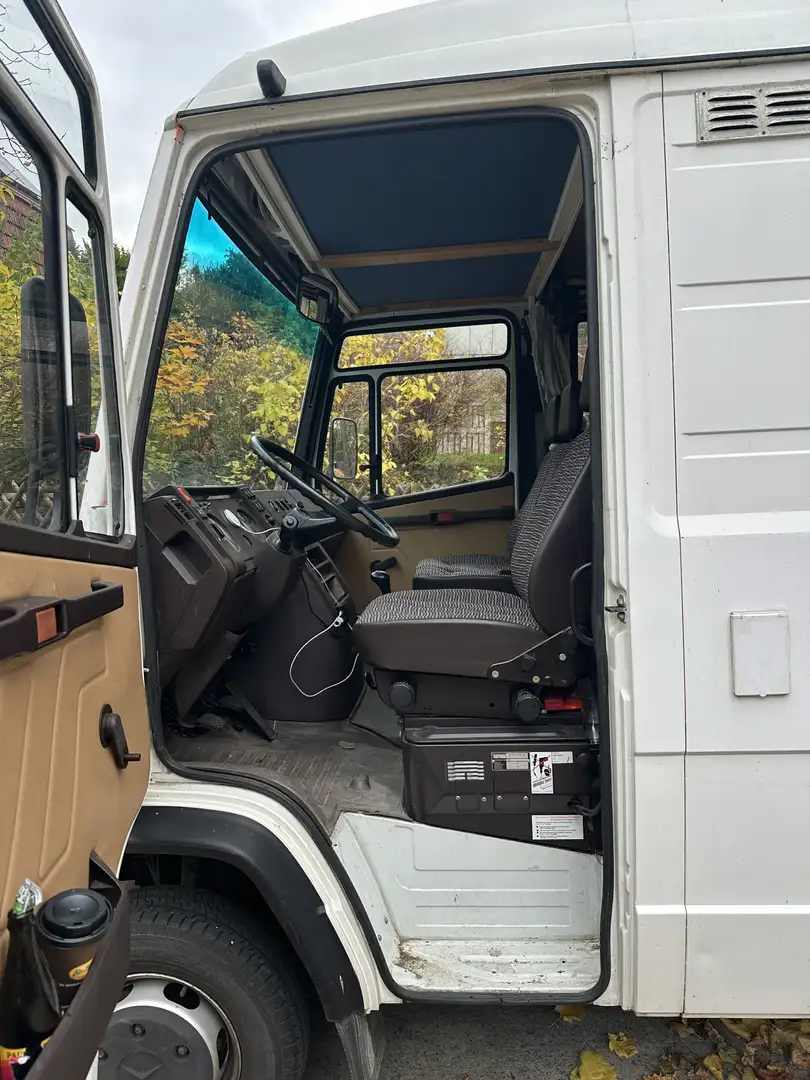 Mercedes-Benz Vario Camper - 2