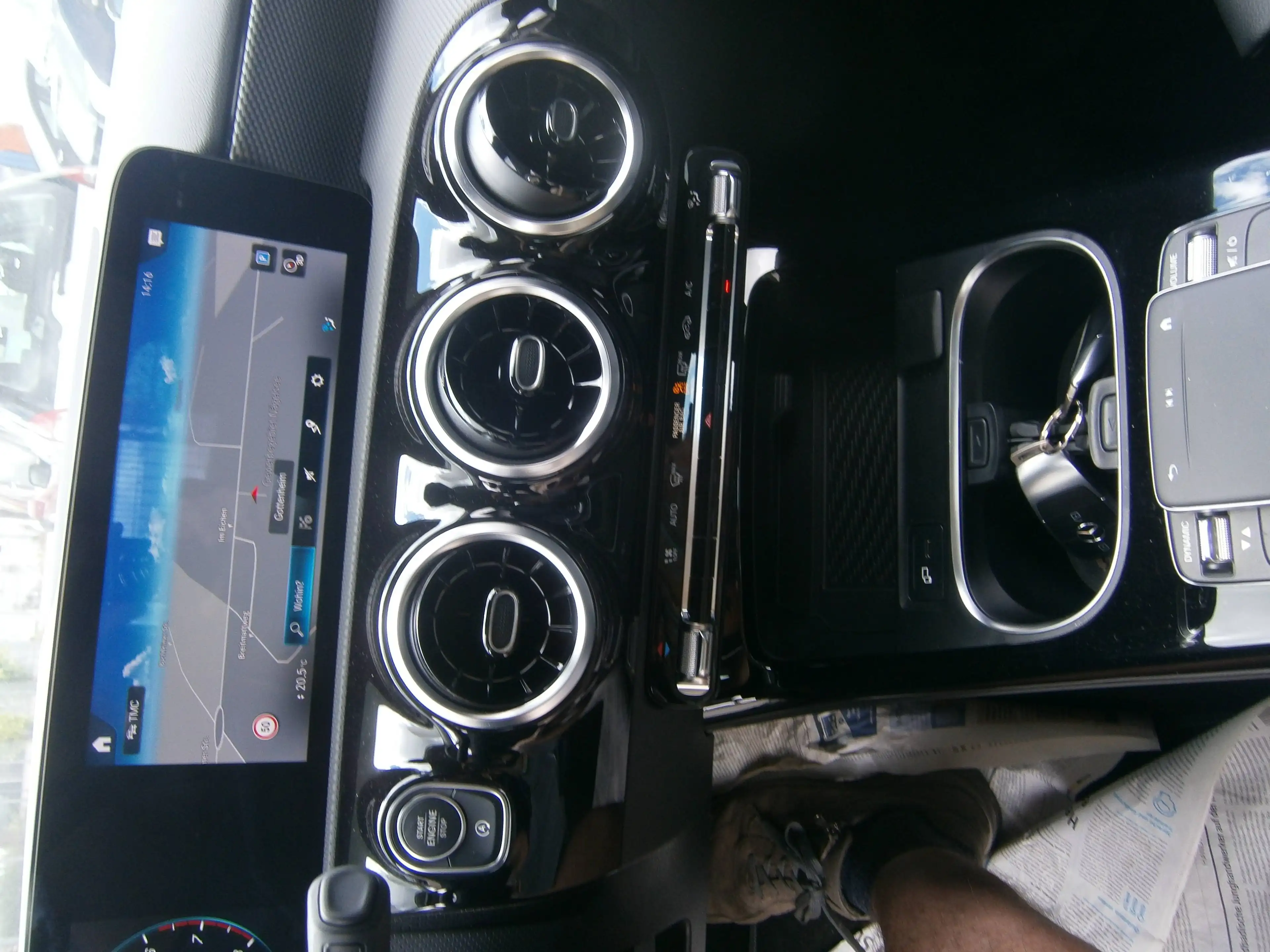 Mercedes-Benz A 180 A-Klasse 7G-DCT Edition 1 — photo 10