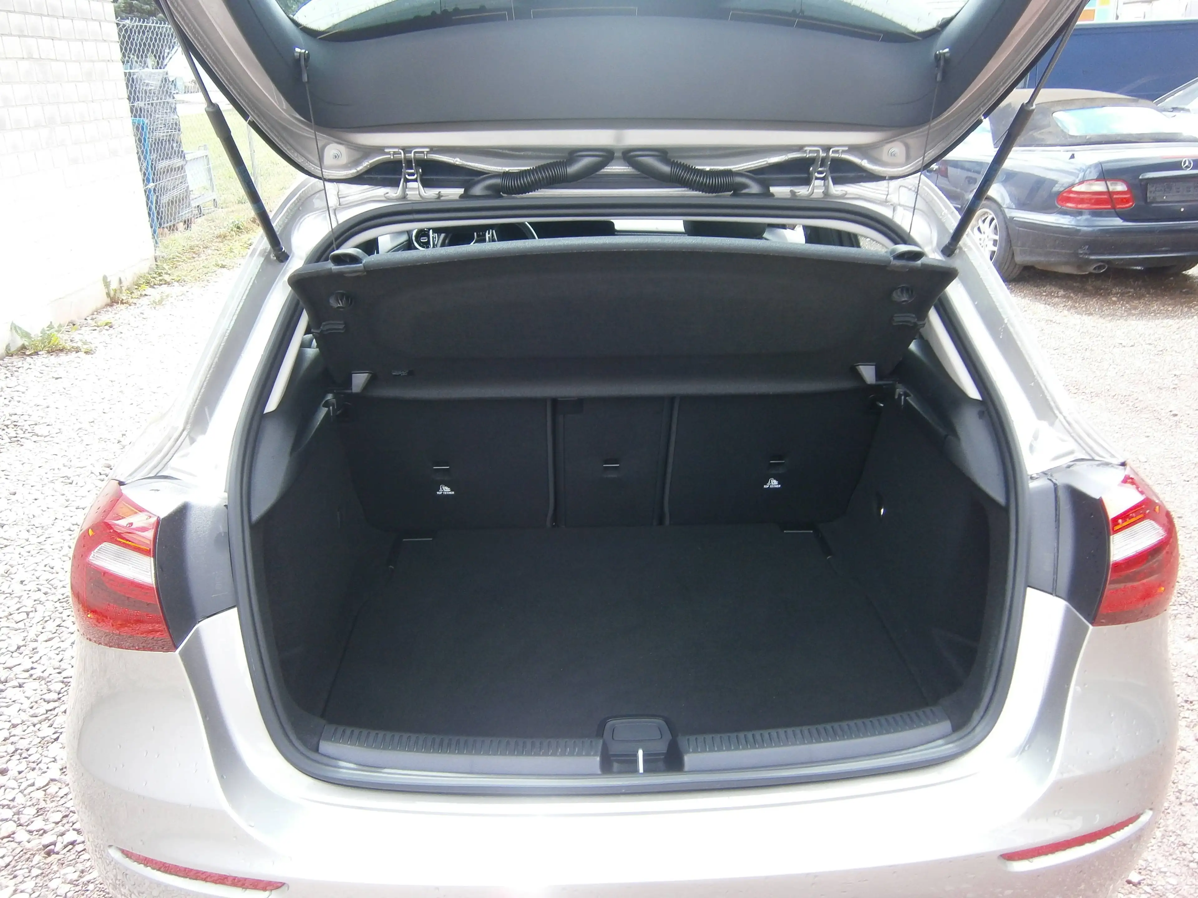 Mercedes-Benz A 180 A-Klasse 7G-DCT Edition 1 — photo 8