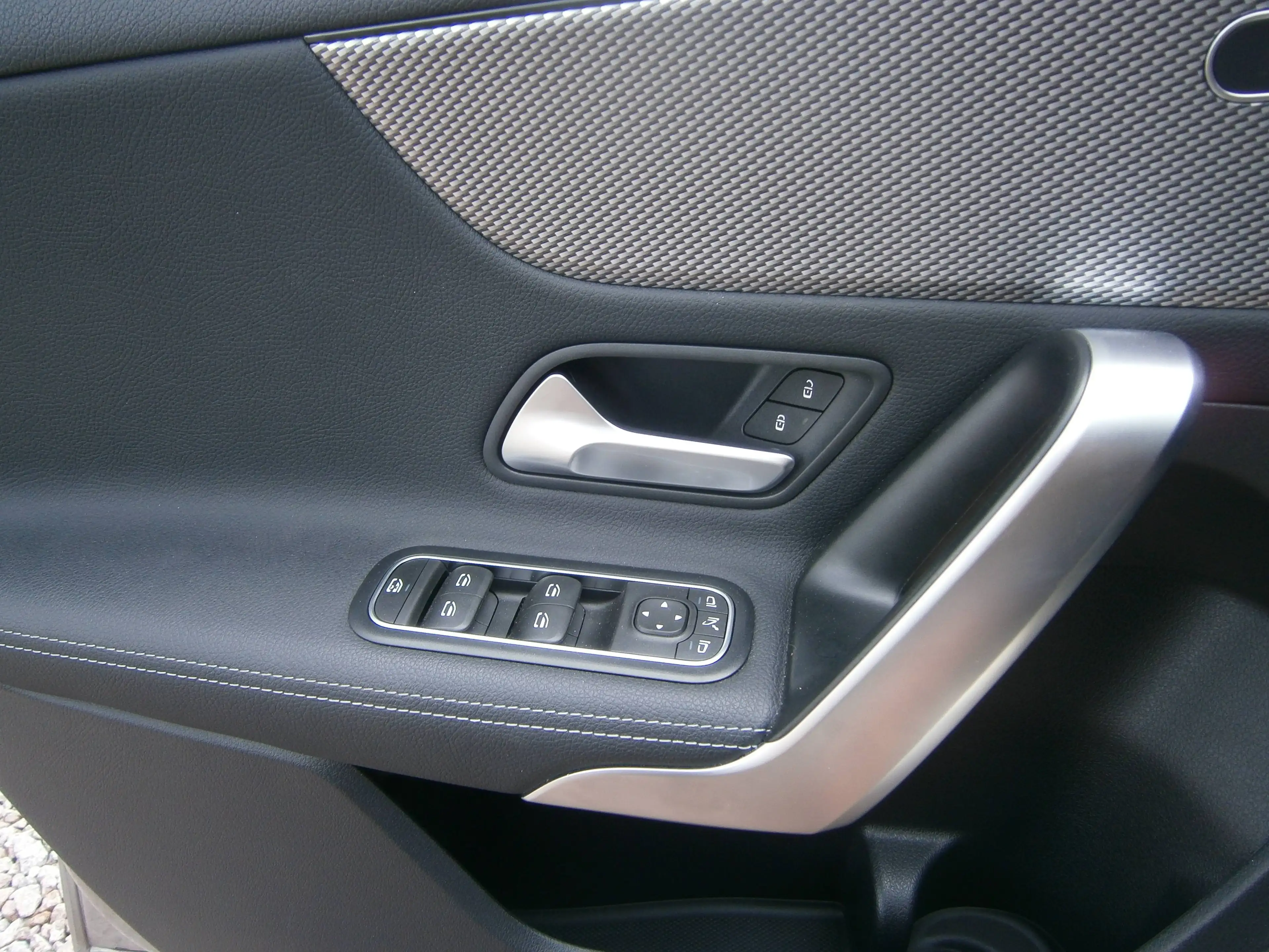 Mercedes-Benz A 180 A-Klasse 7G-DCT Edition 1 — photo 14