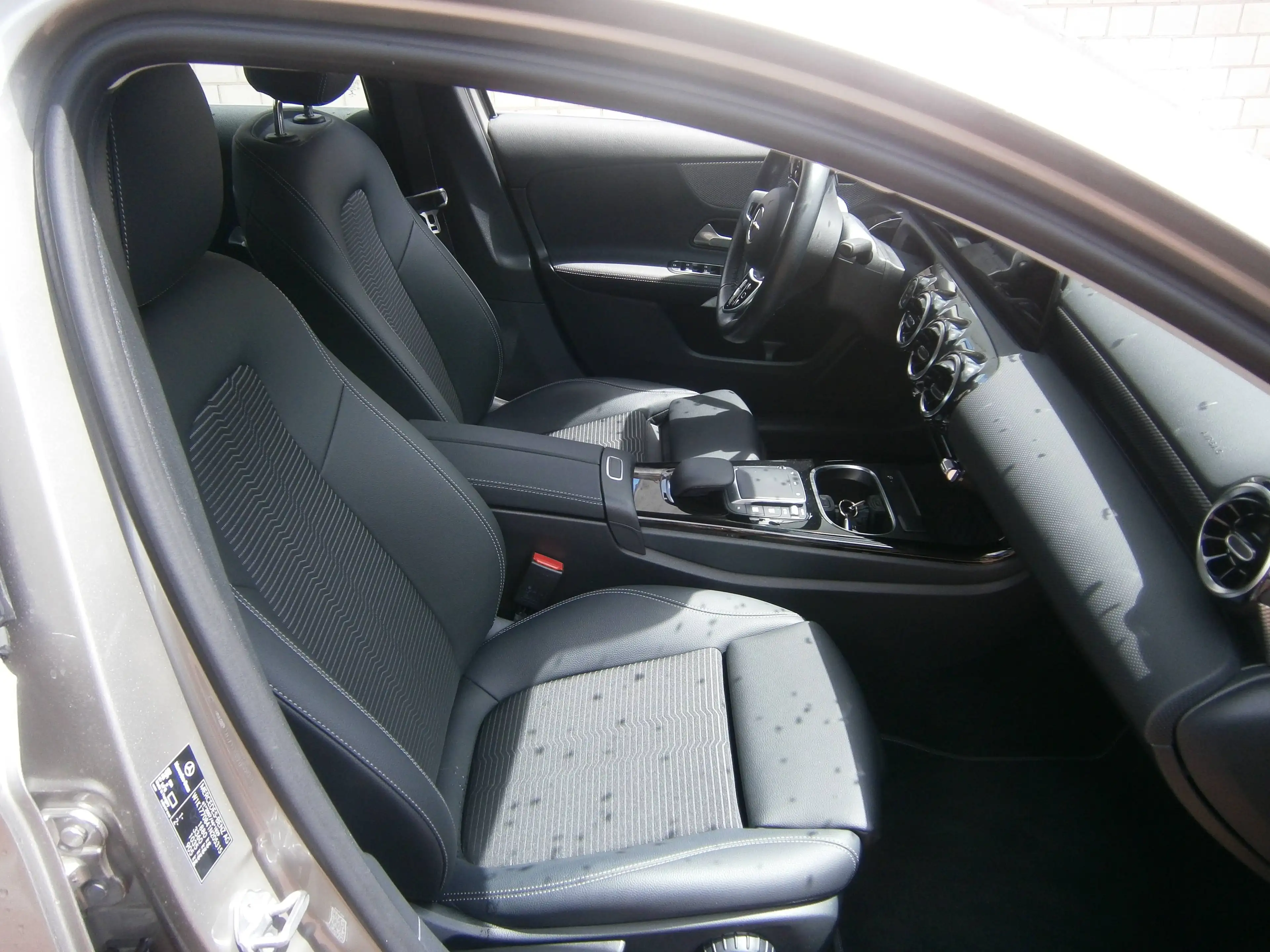 Mercedes-Benz A 180 A-Klasse 7G-DCT Edition 1 — photo 7