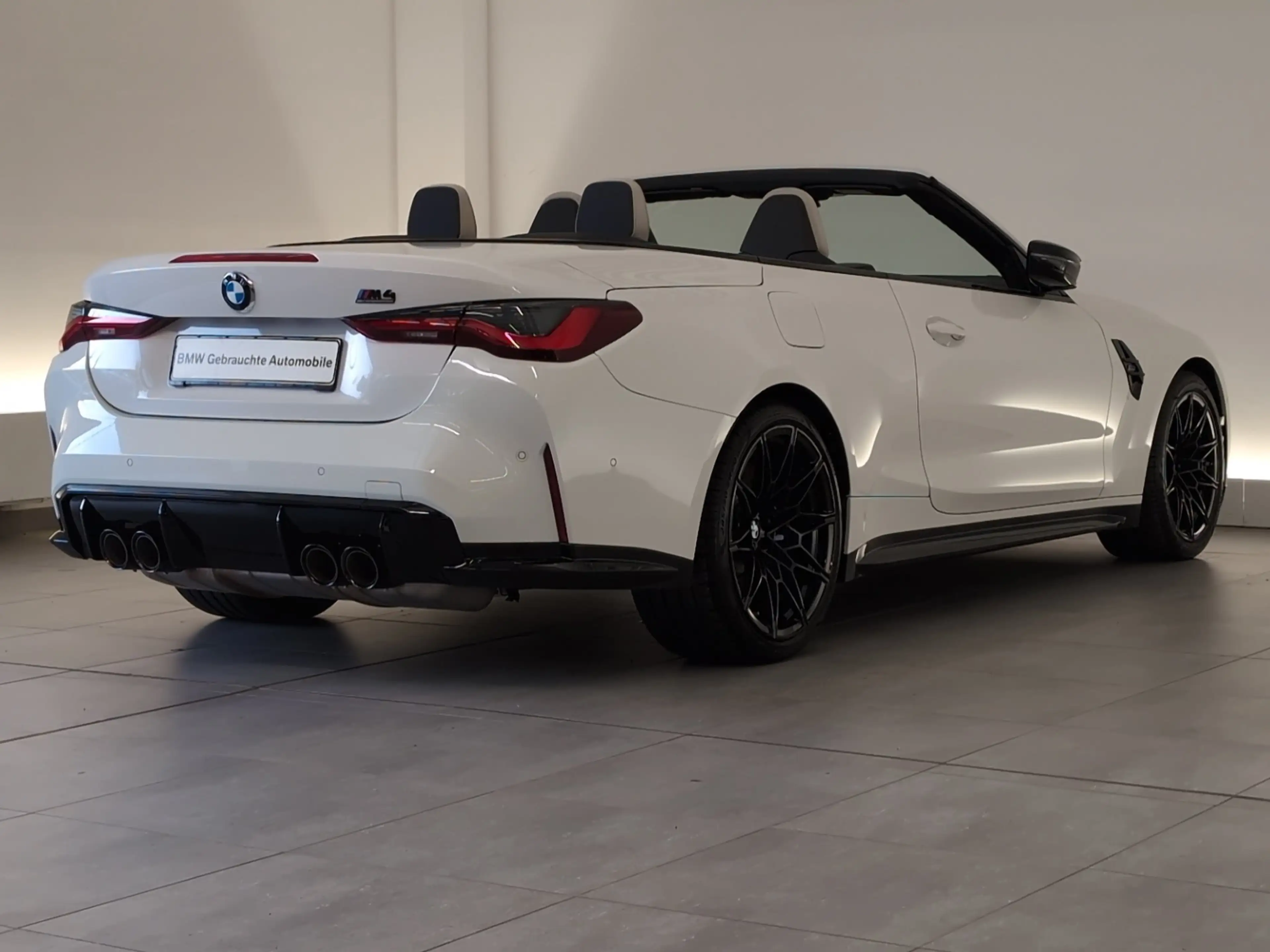 BMW M4 Competition M xDrive Cabrio — photo 9