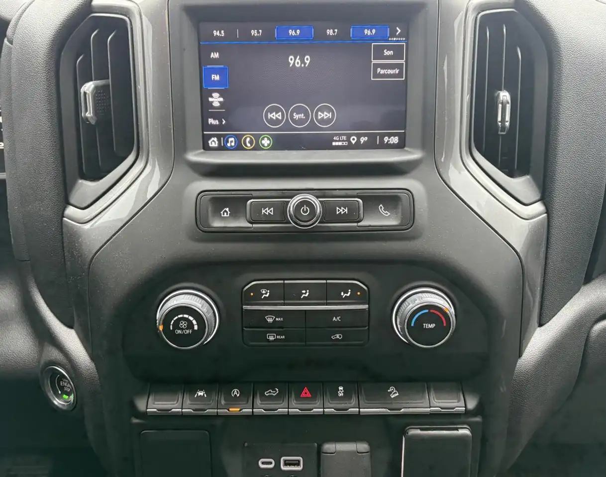 Chevrolet Silverado 1500 снимка Chevrolet Silverado 1500