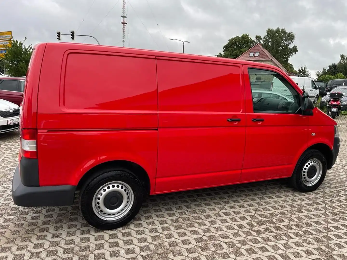 Volkswagen T5 Transporter Kasten-Kombi Kasten Rot - 2