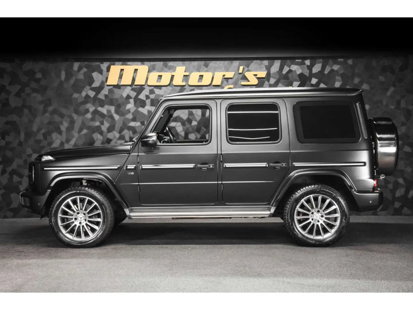 Mercedes-Benz G 500 V8 Zwart - 2