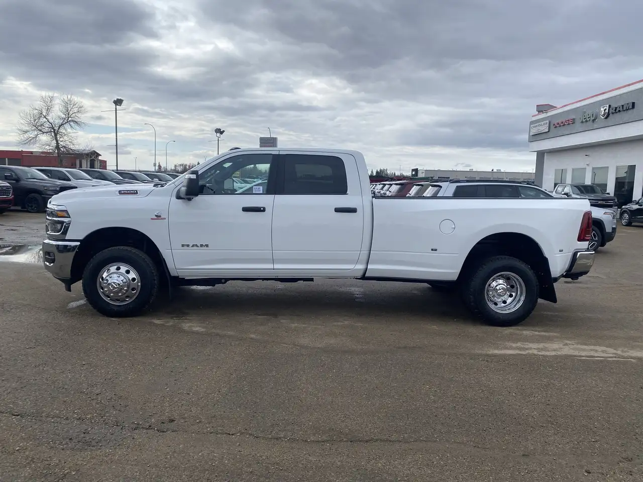 RAM 3500 снимка RAM 3500