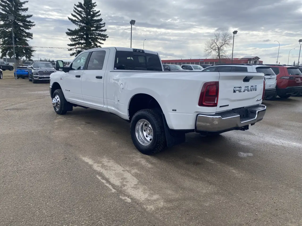 RAM 3500 снимка RAM 3500