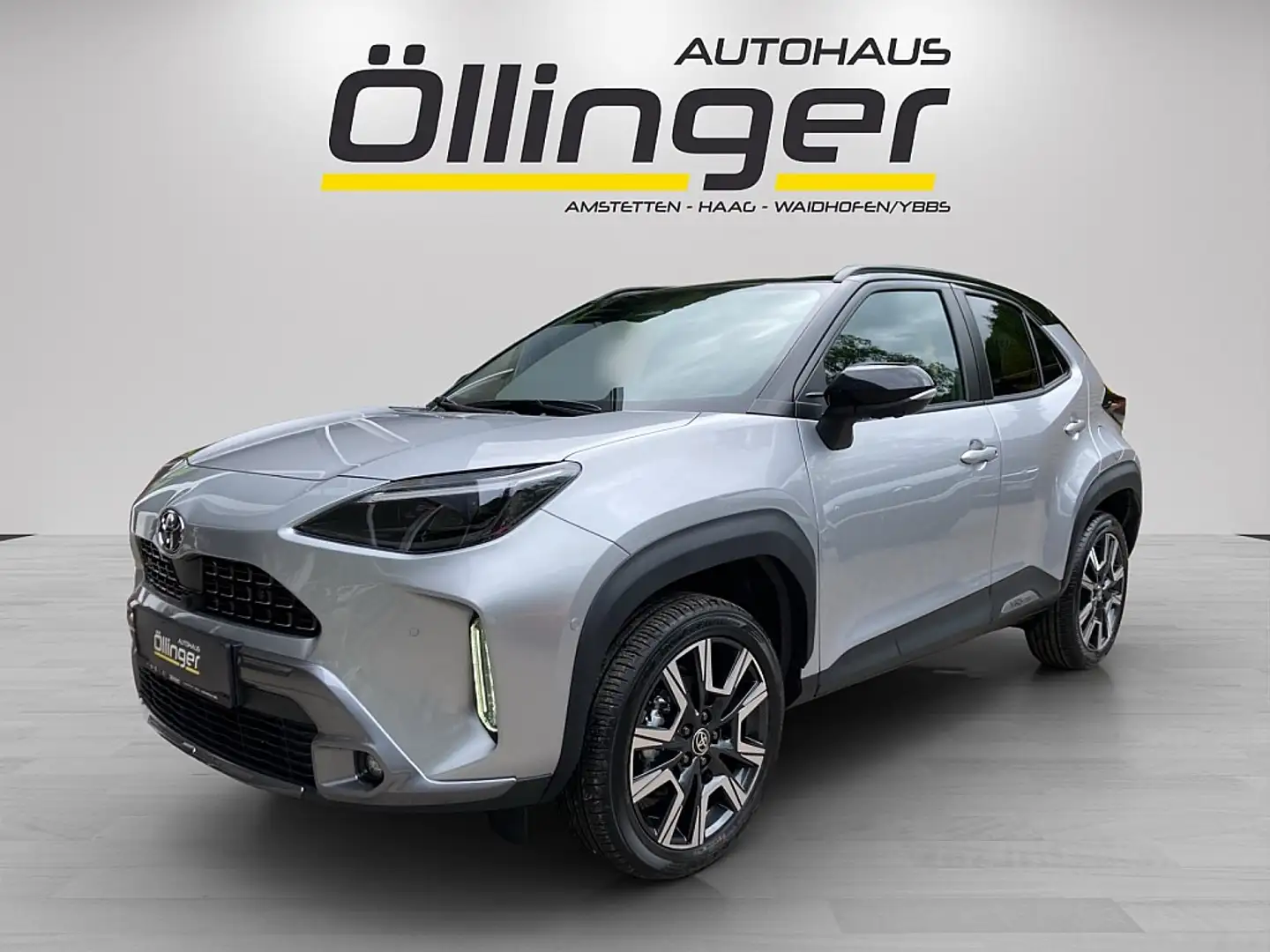 Toyota Yaris Cross 1,5 VVT-i Hybrid Style Aut. Silber - 1