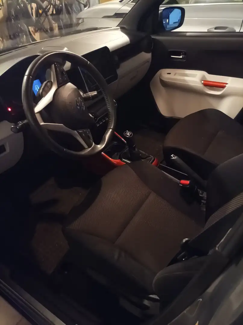 Suzuki Ignis 1,2 Hybrid 4WD Flash Grau - 1