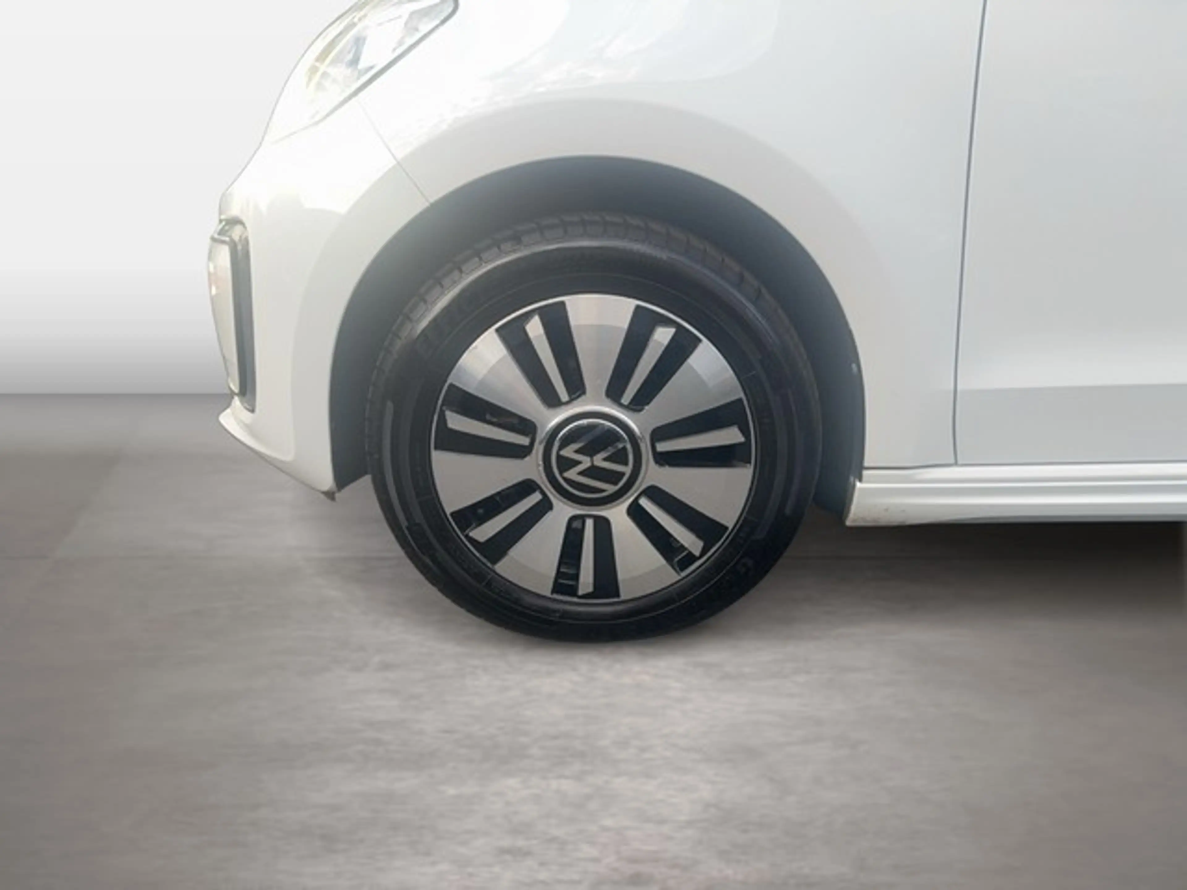 Volkswagen e-up! 32,3 kWh EDITION + RÜCKFAHRKAMERA+ SITZHEIZUNG+... — photo 7