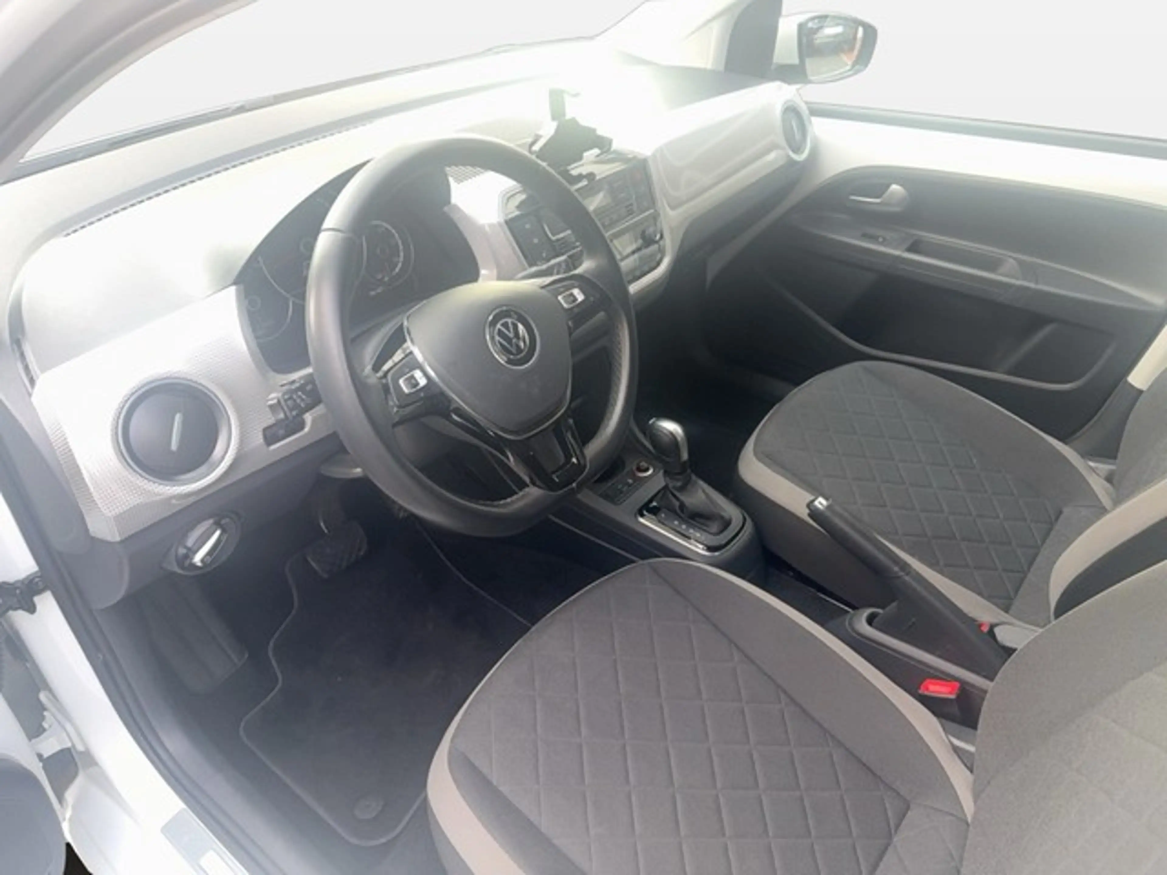 Volkswagen e-up! 32,3 kWh EDITION + RÜCKFAHRKAMERA+ SITZHEIZUNG+... — photo 9