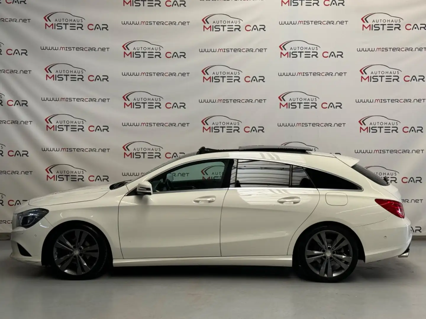 Mercedes-Benz CLA 180 PANO/Navi/Leder/Kam/Xenon/PDC/SHZ/18 Blanc - 2