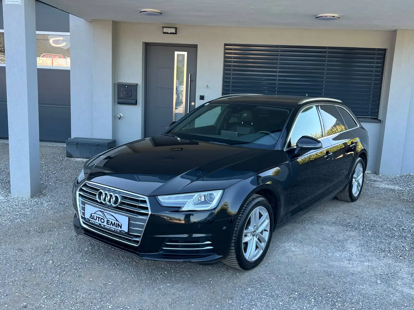 Audi A4 2,0 TDI Sport Kombi Schwarz - 1