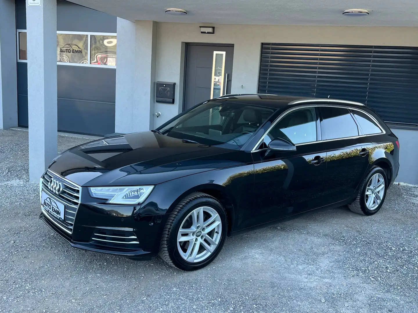 Audi A4 2,0 TDI Sport Kombi Schwarz - 2