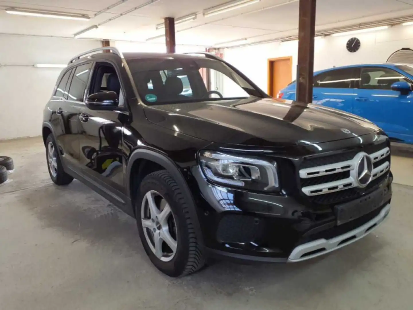 Mercedes-Benz GLB 200 d 4Matic*Navi*LED*SHZ*Klima*TeiLeder*PDC Schwarz - 2