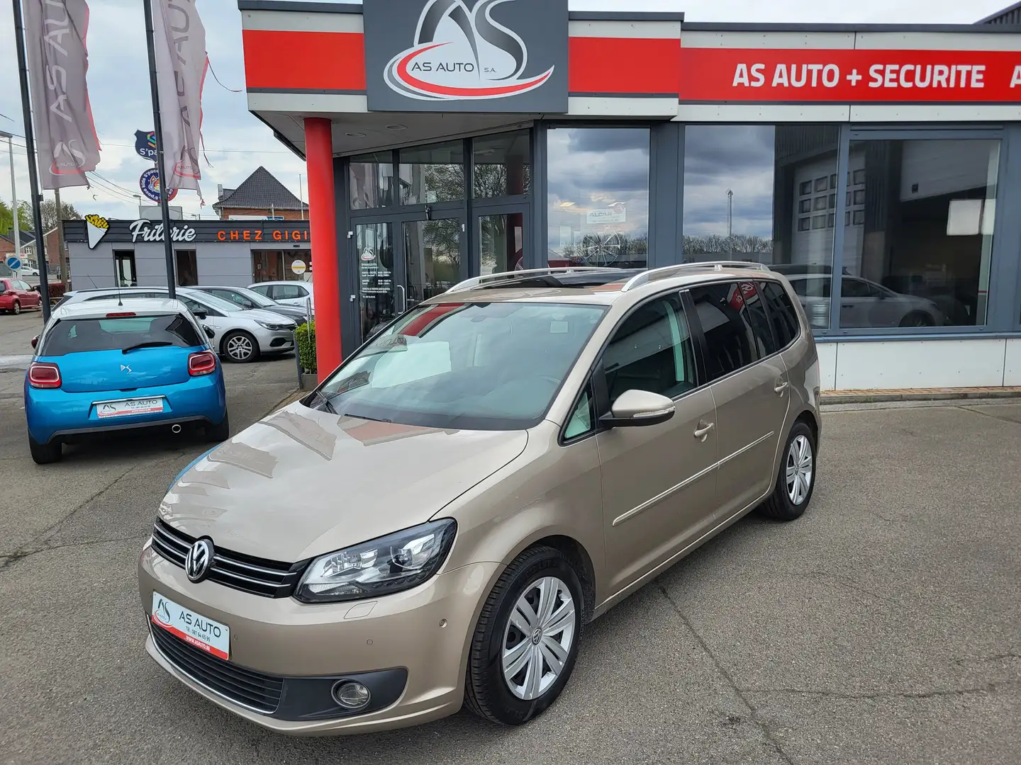 Volkswagen Touran 2.0 TDi  140cv Highline BMT 7 Places Beige - 1