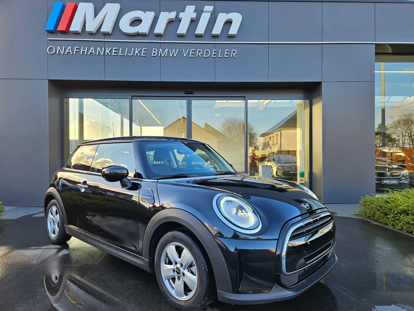 MINI Cooper 1.5iA Automaat / PDC A / Led / Carplay / Vol. air Nero - 1