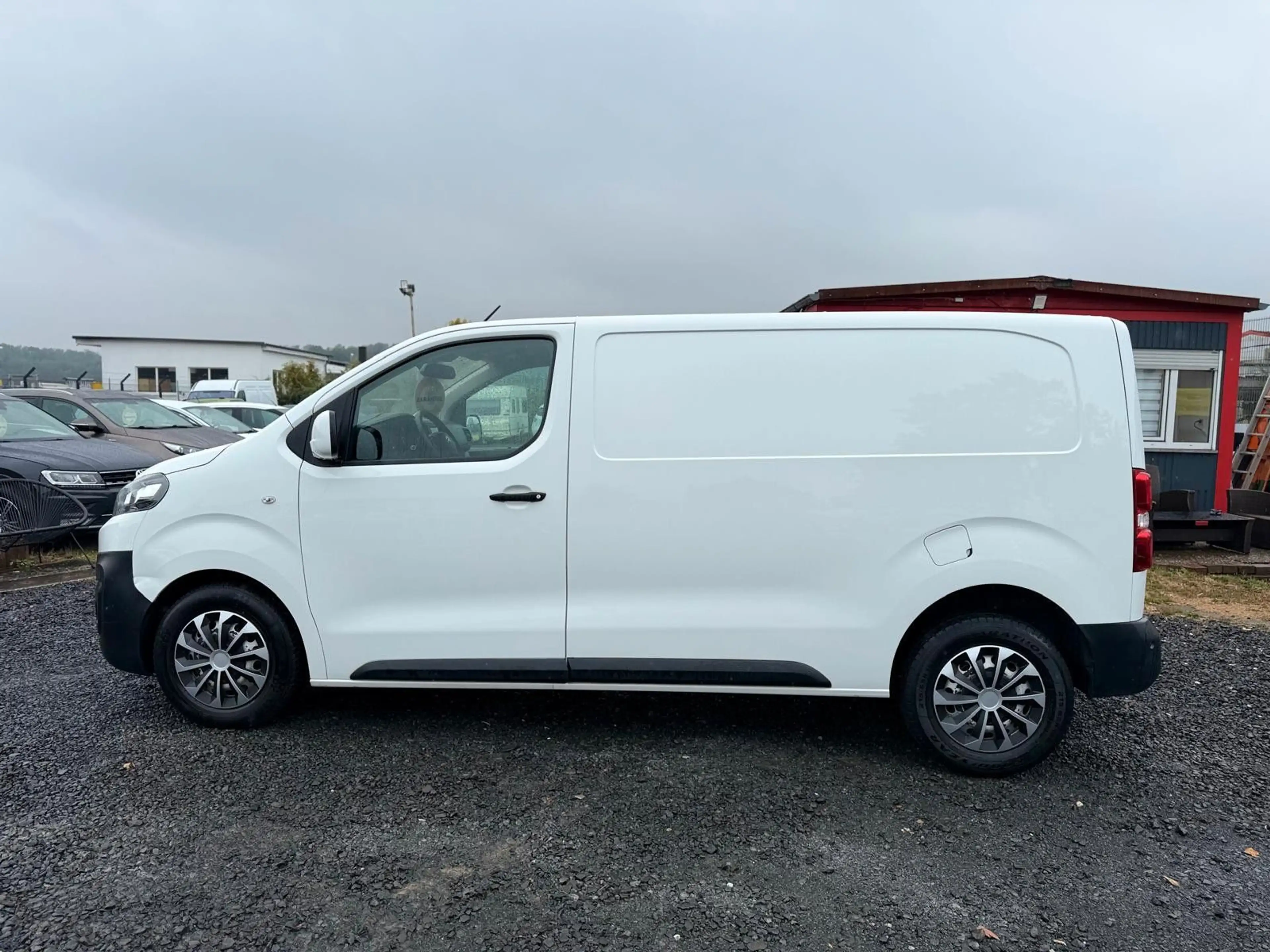 Citroen Jumpy Kasten Business M/NAVI/KAMERA/TÜV NEU — photo 3