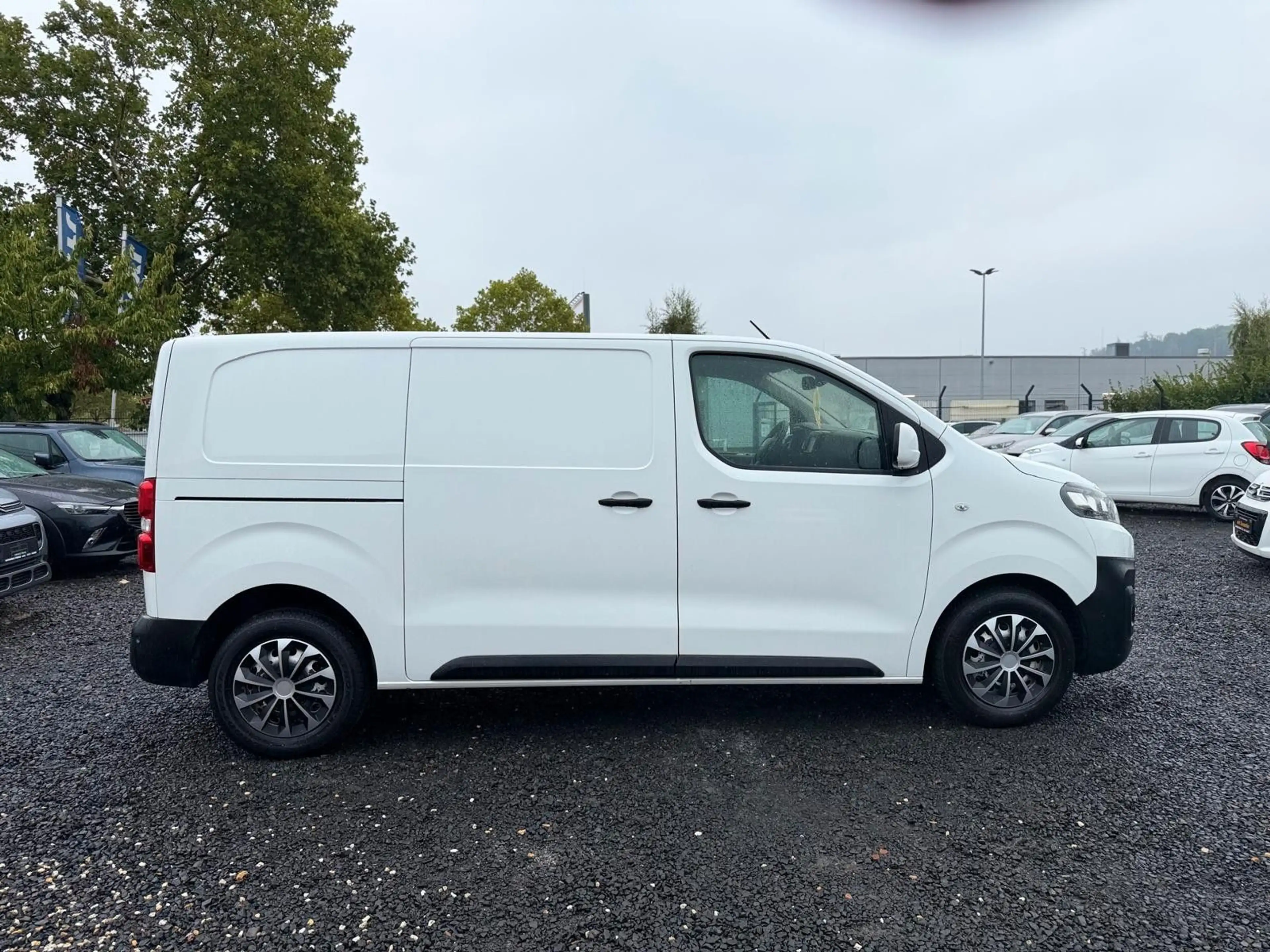 Citroen Jumpy Kasten Business M/NAVI/KAMERA/TÜV NEU — photo 4