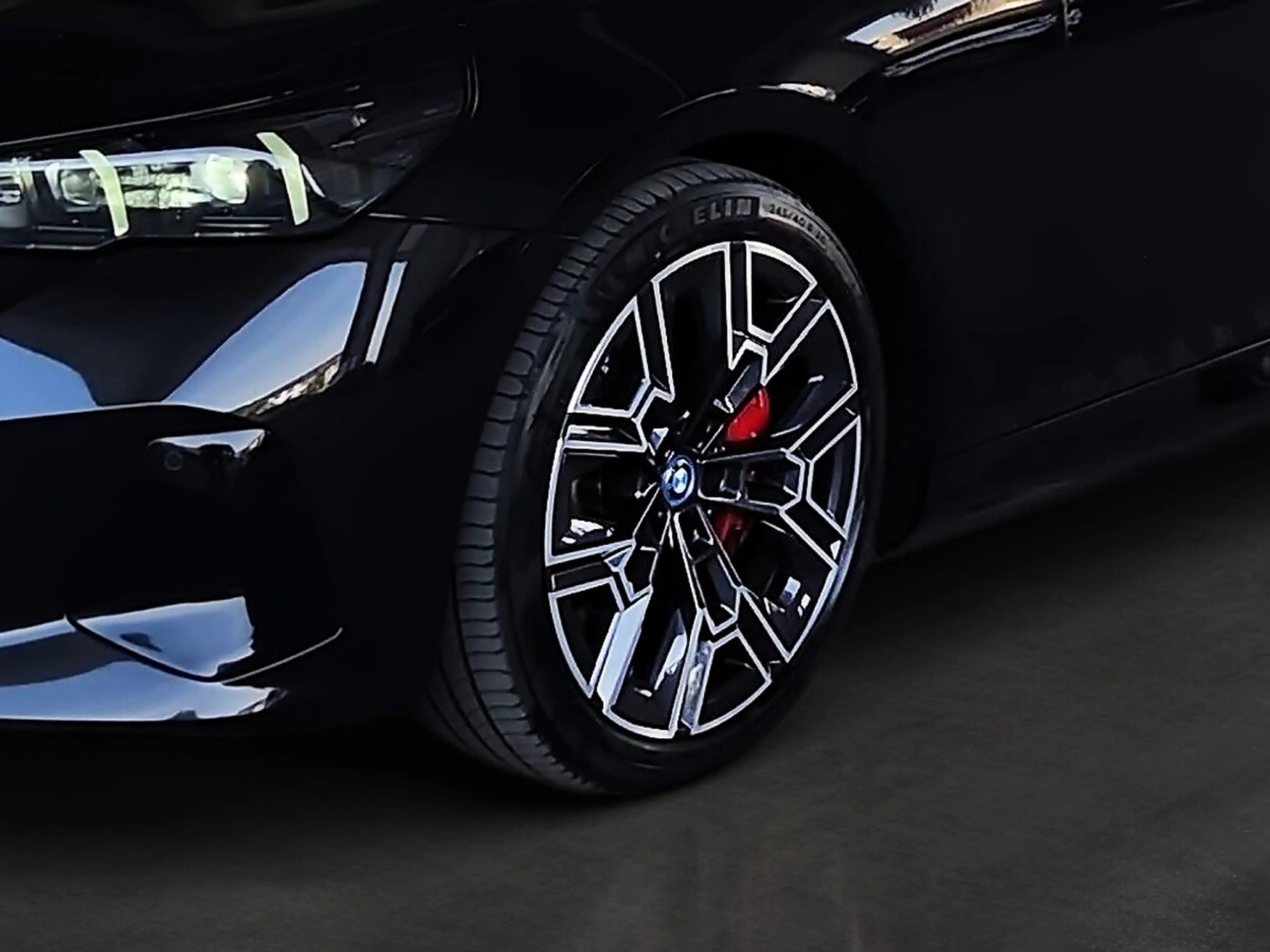 BMW i5 Lim. 40 e eDrive M Sport — photo 10