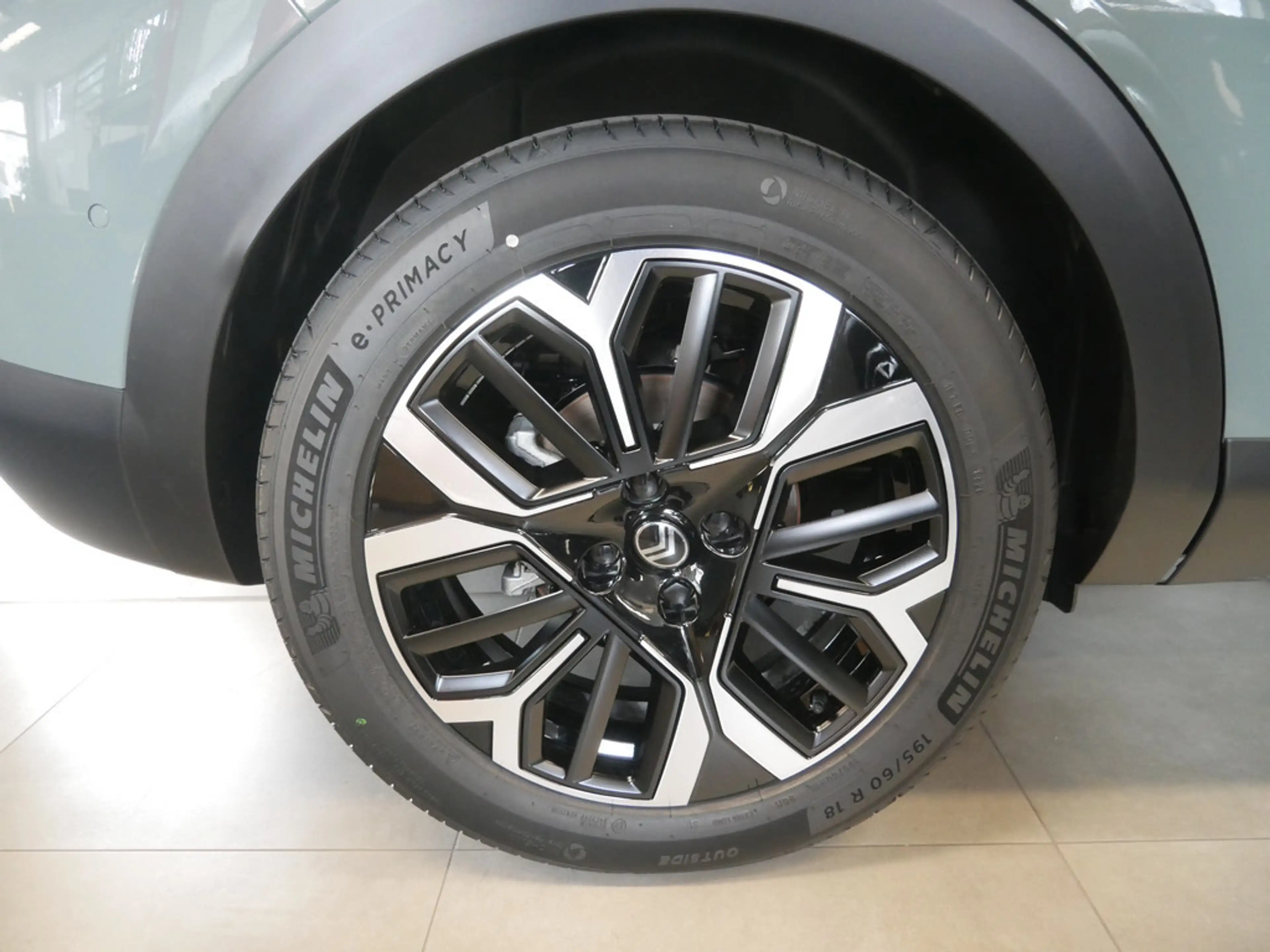 Citroen E-C4 Electric — photo 5