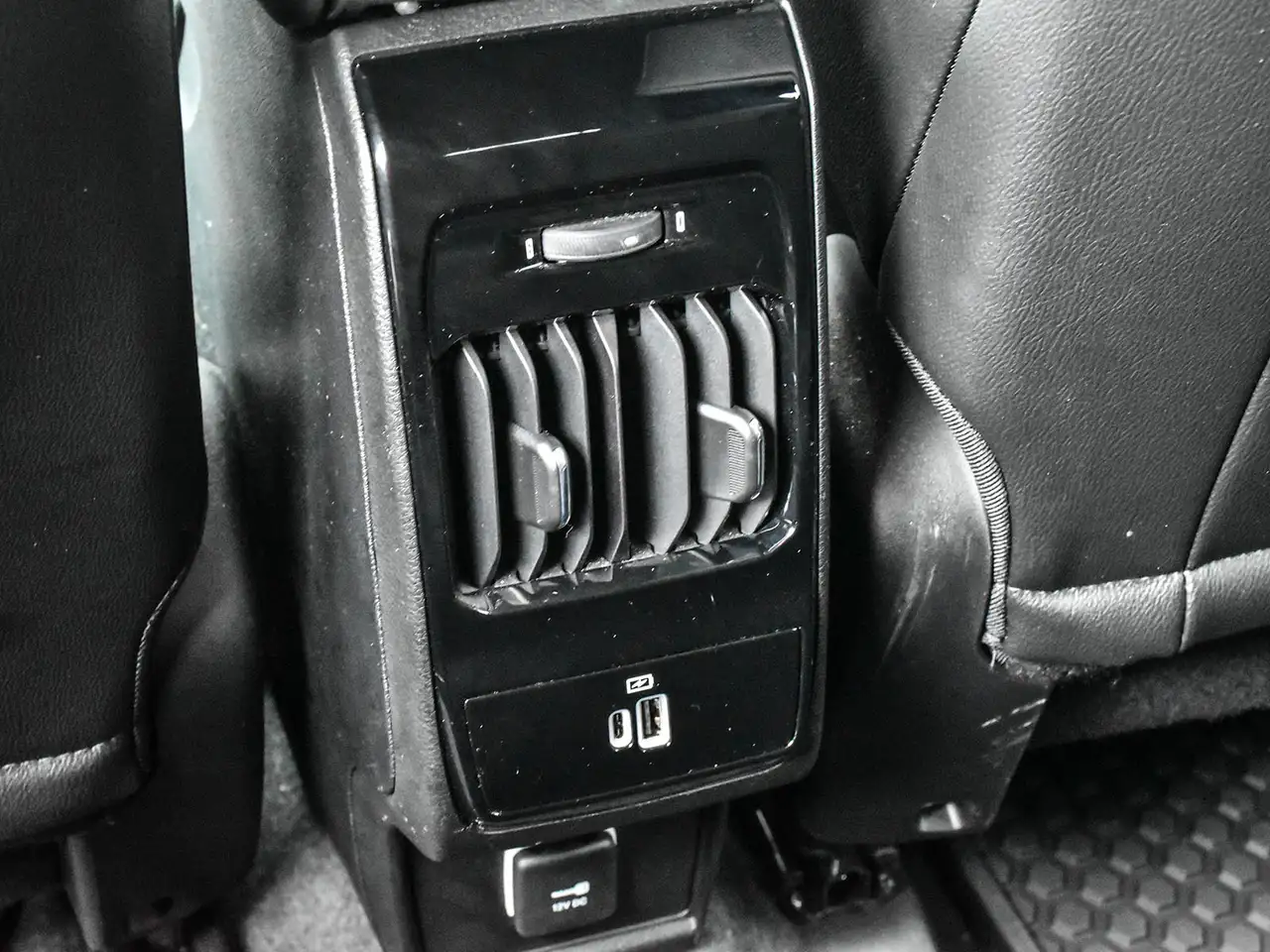 Jeep Compass снимка Jeep Compass