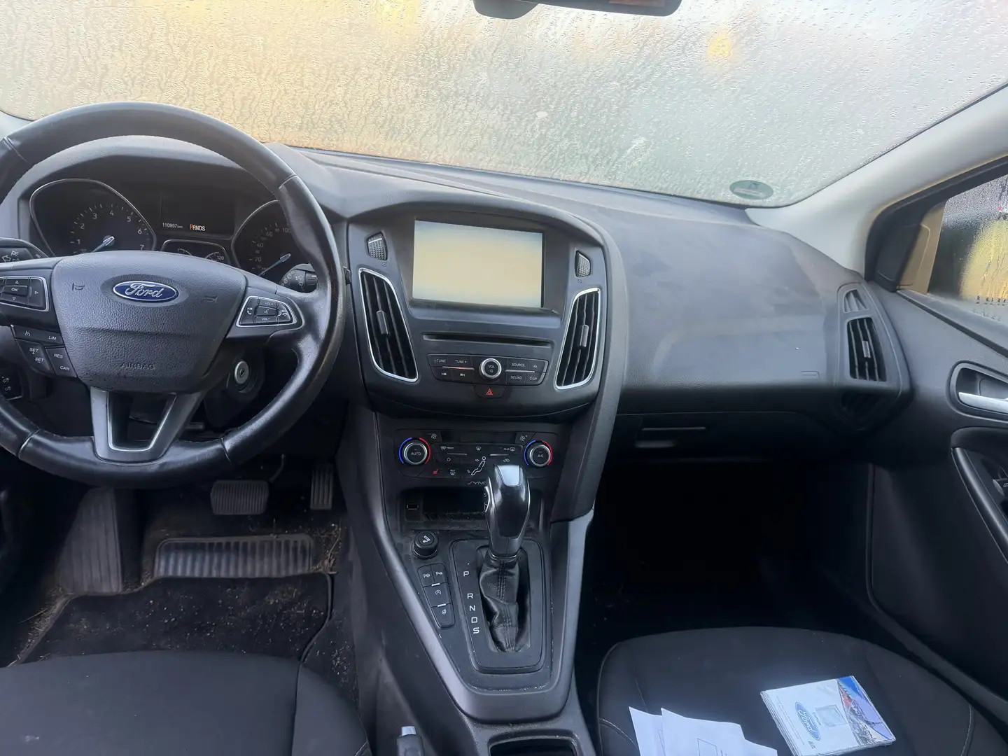 Ford Focus Focus 1.5 Aut./ Xenon Klimaautomatik /u.v.m. Schwarz - 2