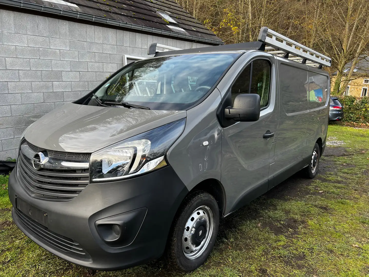 Opel Vivaro 1.6 CDTi L2H1 BiTurbo Fourgon - TVAC- GARANTIE Gris - 1