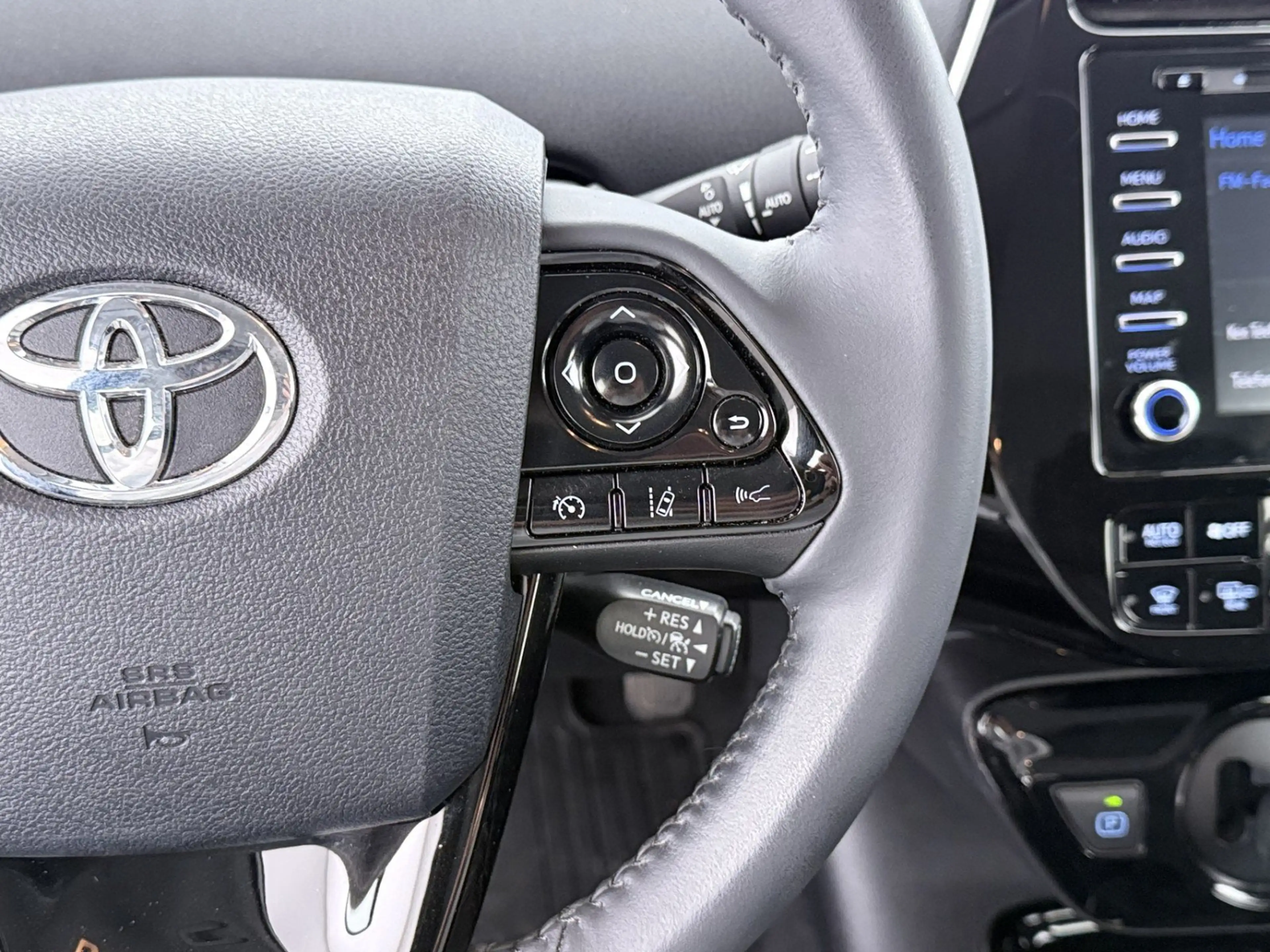 Toyota Prius 1.8 Aut LED AHK RADAR NAVI SITZHZG R-CAM — photo 20