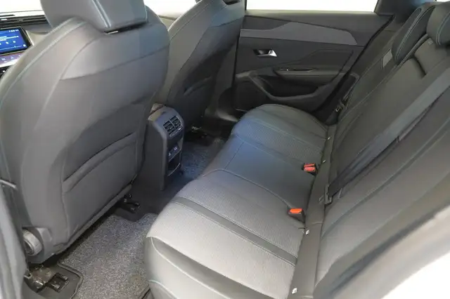 Peugeot 308 view 16