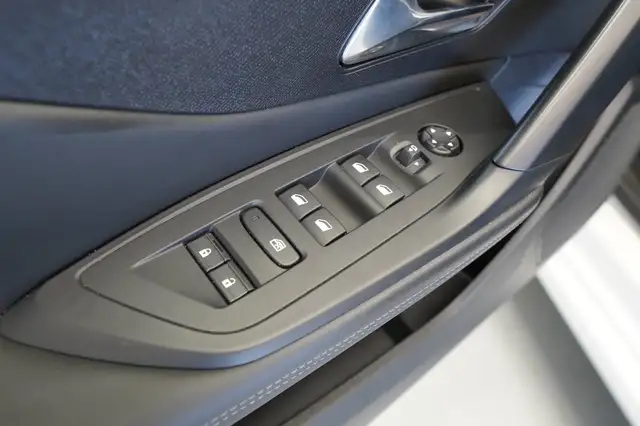 Peugeot 308 view 14