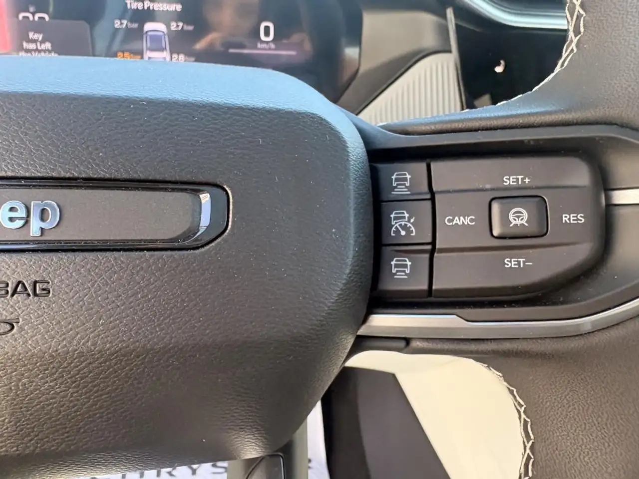Jeep Cherokee снимка Jeep Cherokee